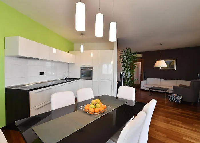 Penthouse Апартаменти Пула